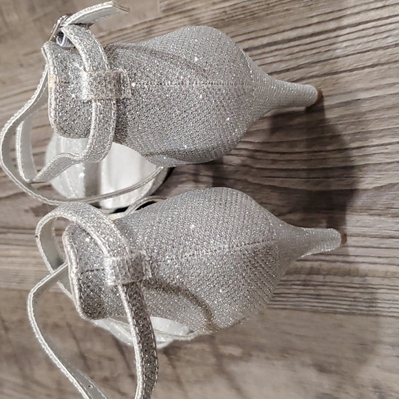 Dream Pairs Stiletto Heel Pump Size 7.5 - Picture 6 of 7